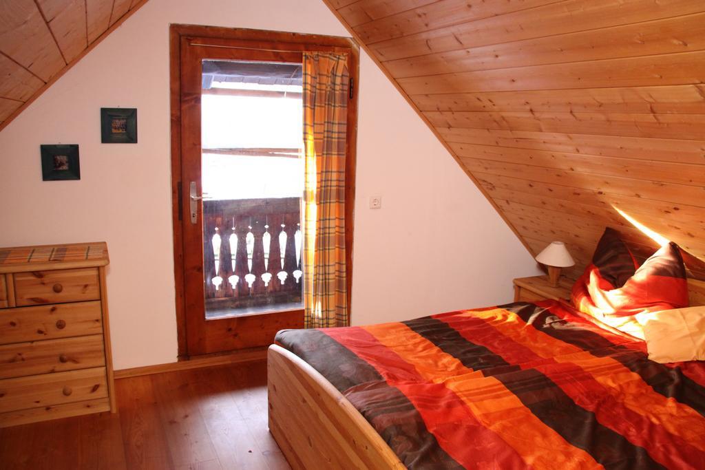 Bachkeusche Villa Ossiach Ruang foto